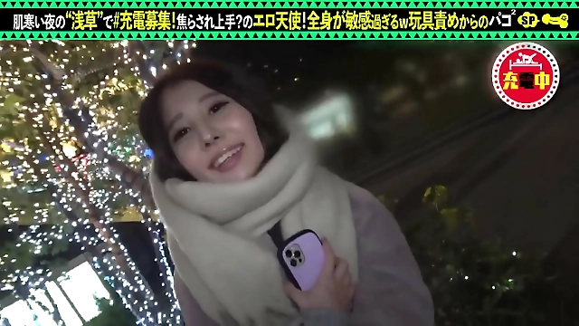 JAVの魅力的なモバイルバッテリーを借りて、美女とパコパコSPで性欲を解き放つ