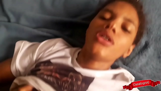 エッチな連れ子独占～ママの旦那と外出先でセックス！(JAV)