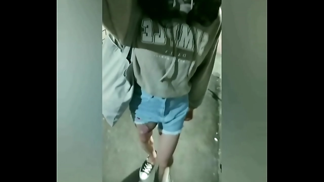 ワイルド＆ランディ - 爆裂射精の公開オナニー