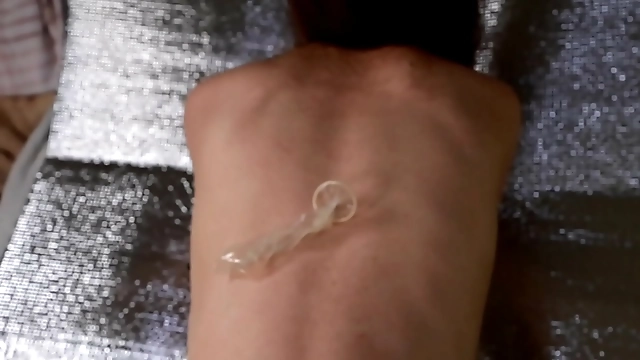 中出しされたJAV痴女がマンピーの中でザーメンを泡立てる - 素人中出しハケダシモリ舞