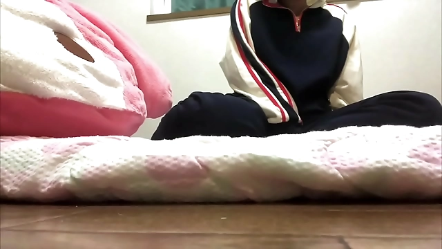 AV女優が熱いザーメンを求めてくる。